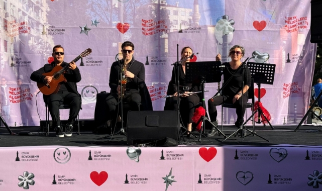 Aşkın melodileri Alsancak’ta yükseldi