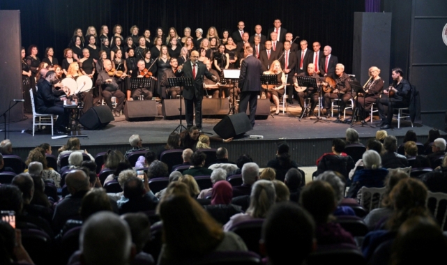 Aşkın ve nostaljinin sesi Bornova’da yükseldi