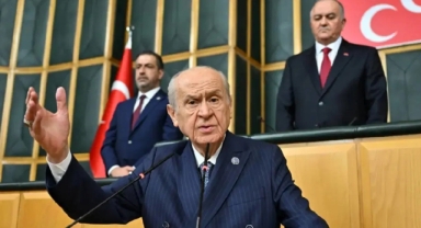 Bahçeli 'laiklik bildirisini' hedef aldı: Biz de bal gibi, buz gibi gericiyiz!