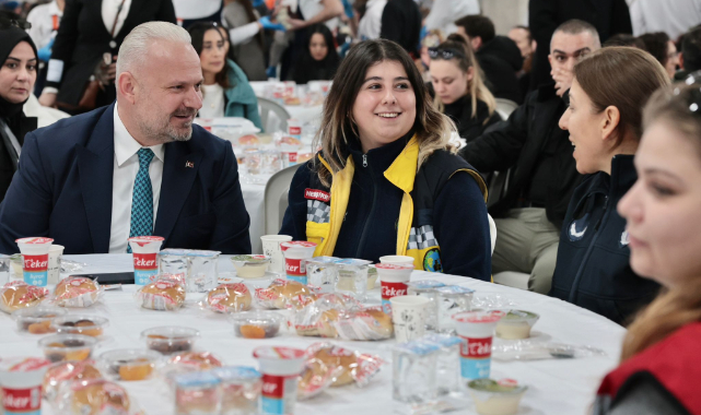 Başkan Pehlivan, iftarı belediye ailesiyle karşıladı