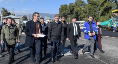 Başkan Tugay asfalt yatırımlarını yerinde inceledi