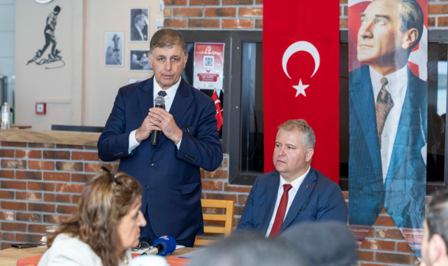 Başkan Tugay'dan 'İzmir-Avrupa' kıyaslaması: Karalamaya 'siyaset' diyorlar!