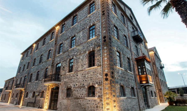 Başkan Tugay duyurdu: Meslek Fabrikası'nın tahliyesi durduruldu