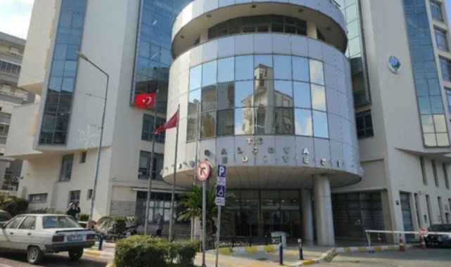 Borç genelgesi ile tepki çekmişti: Başkan Yiğit, o ismi görevden aldı!