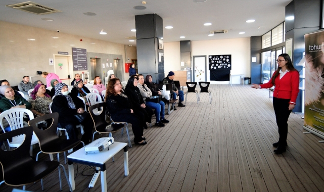 Bornova’da kadınlar hem üretiyor hem bilinçleniyor