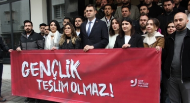 CHP'li gençlerden 'tutuklamalara' tepki: Siyaset yapmamamız isteniyor!