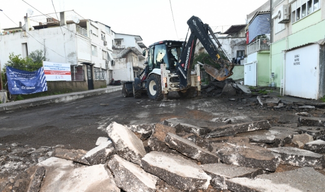 Çiğli’de Asfalt Seferberliği: Köyiçi ve Dere Caddesi Yenileniyor