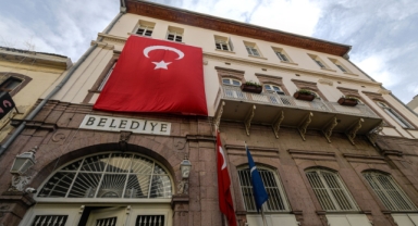 İzBB'den üç tarihi bina için 'hukuksuz el koyma' çıkışı!