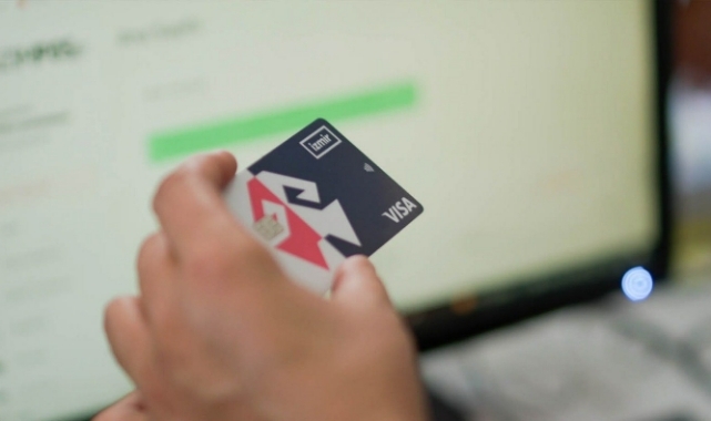 İzmir’de emeklilere 30 milyon lirayı aşan destek