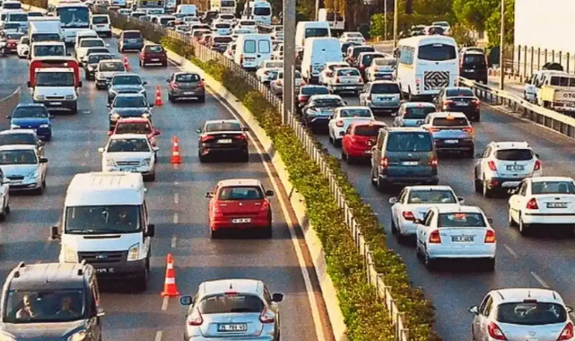 İzmir'de trafiğe kayıtlı araç sayısı açıklandı!