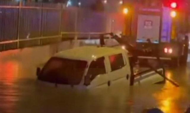 İzmir’de yağış felaketi: Tıkanan alt geçit can aldı