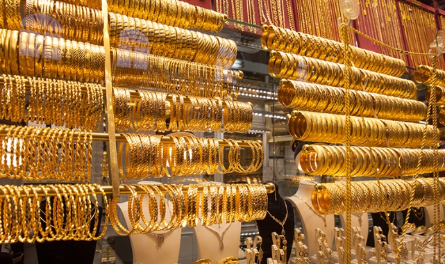 İzmir'in merkezinde silahlı soygun girişimi!