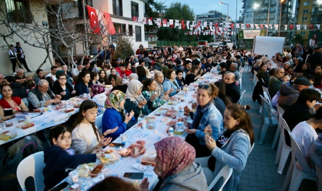 Karşıyaka Belediyesi’nden iftar dayanışması