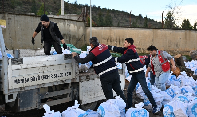 Manisa Büyükşehir’den İhtiyaç Sahiplerine Yürek Isıtan Destek