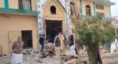 Pakistan’da camiye saldırı: Çok sayıda ölü ve yaralı var