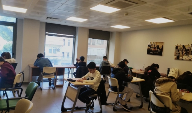 Selçuk'ta sınav yolundaki öğrencilere destek