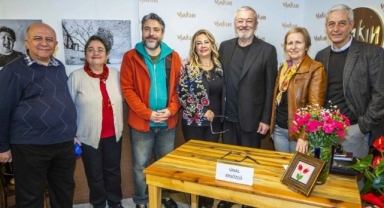 Yazar Ünal Ersözlü, okurlarıyla bir araya geldi