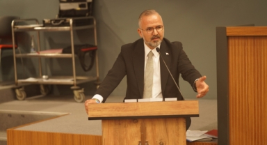 AK Partili Yıldız, Ömer Eşki'ye yüklendi: Özür dilemek de erdemliktir