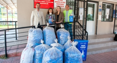 Aliağa’dan Karşıyaka’ya iyilik köprüsü: 'Mavi Kapak' kampanyasına 200 kilogramlık destek