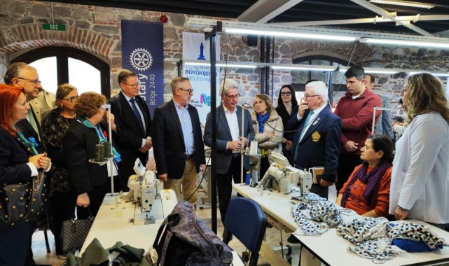 'Altın İğne', İzmirli kadınların yeteneğini dünyaya gösteriyor