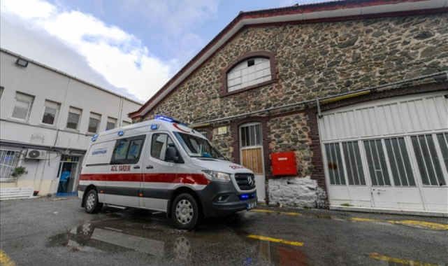 Başkan Tugay'dan AKP'ye 'gassilhane' tepkisi: Mesela belediyenin malını almak!