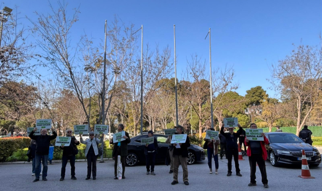 Basmane Çukuru gerginliği sürüyor: Kültürpark Platformu, meclis önünde eylem yaptı!