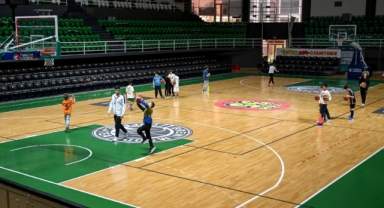 Bornova’da çocuklar sporla büyüyor