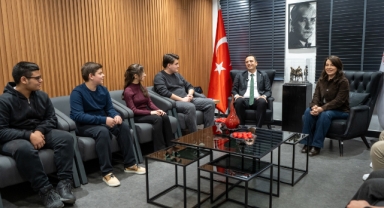 Bornova’da eğitime yatırım, başarıya ödül