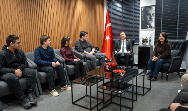 Bornova’da eğitime yatırım, başarıya ödül