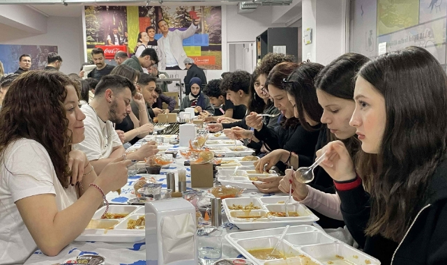 Bornova’da Gençlerle İftar