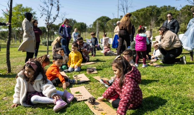 Bornova’da minikler öğrenerek eğlendi