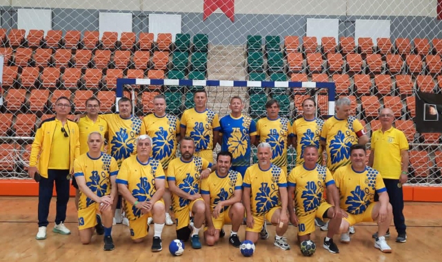 Buca Belediyesi Veteran Hentbol Takımı Avrupa yolcusu