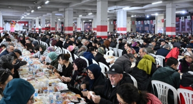 Büyükşehir Belediyesinin İftar Sofrası Soma’da kuruldu