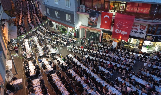 CHP Kemalpaşa İlçe Başkanlığı'ndan binlerce kişilik iftar buluşması