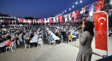 Efes Selçuk'ta iftar sofrası dayanışma ile kuruldu
