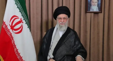 İran Devlet Medyası açıkladı: Hamaney öldü!