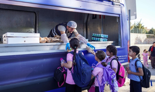 İzmir’de dayanışma seferberliği: Milyonlara ulaştı