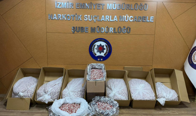 İzmir'de uyuşturucu operasyonu: 356 bin sentetik ecza ele geçirildi!