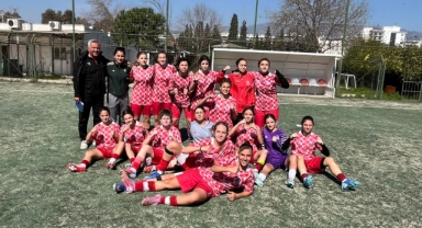 Konak’ın kızları grup liderliğini bırakmadı