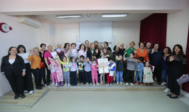 Konaklı çocuklardan büyüklere bayram şekeri gibi ziyaret