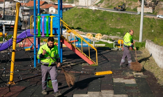 Narlıdere Belediyesi'nden kapsamlı bahar temizliği