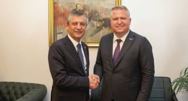 Özgür Özel'den Urla mesaisi: 22 adet temel atma ve açılış töreni!