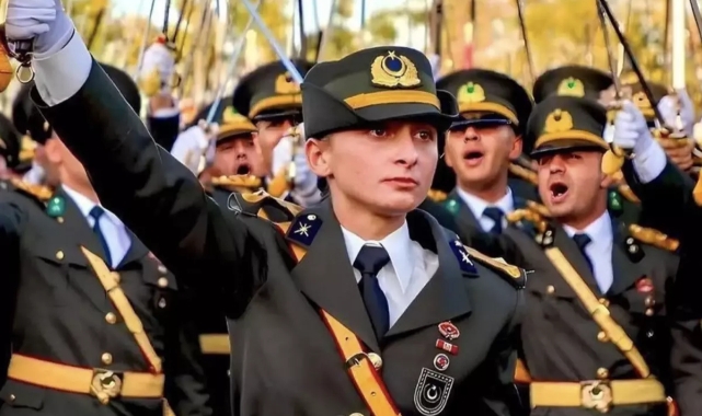 Teğmen Eroğlu'nun ihraç kararında Ümit Özdağ, o tarihe dikkat çekti