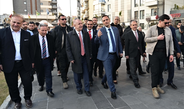 Ümit Özdağ Abide-i Hürriyet Meydanı’na övgü