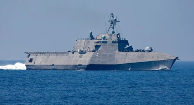 ABD, İran bayraklı gemiyi vurdu