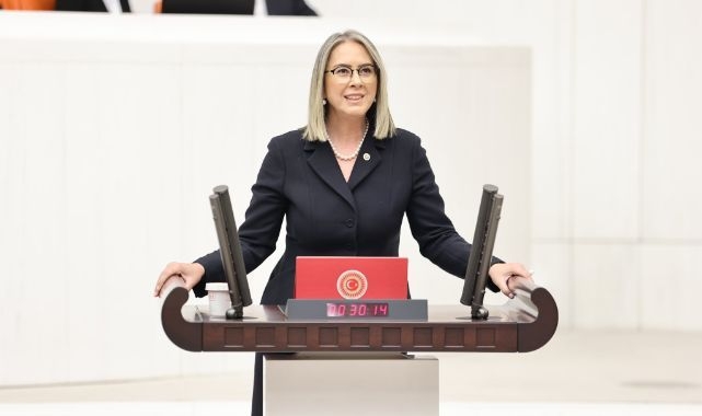 AK Partili Çankırı'dan Başkan Tugay'a sert çıkış: İzmir için kaybedilen 5 yıl...