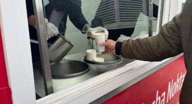 Başkan Eşki: “Öğrenciler ve emekçilerimizi sıcak çorbayla karşılıyoruz”