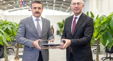 Başkan Kırgöz duyurdu: Dikili-Midilli seferleri yeniden başlıyor!