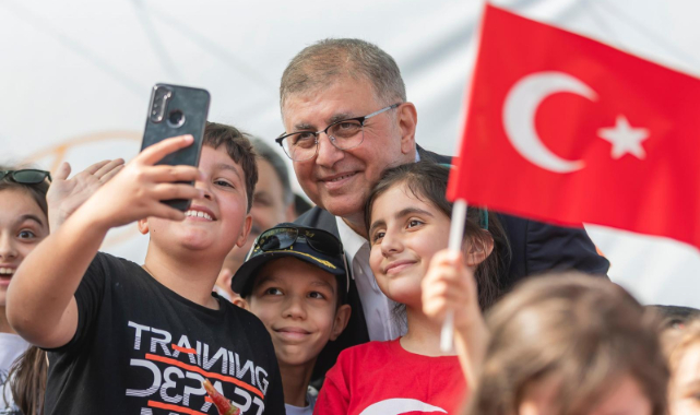 Başkan Tugay'dan '23 Nisan' mesajı