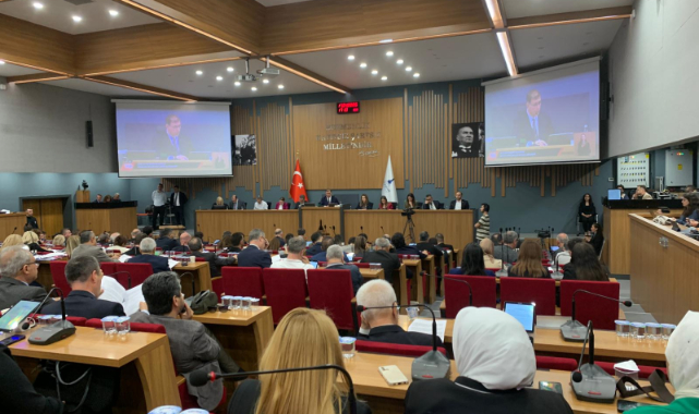 Başkan Tugay'dan 'Uzundere' çıkışı: Yanlış bir algı oluşturulmaya çalışılıyor!